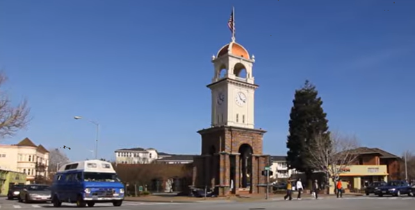 A street view of Santa Cruz County.