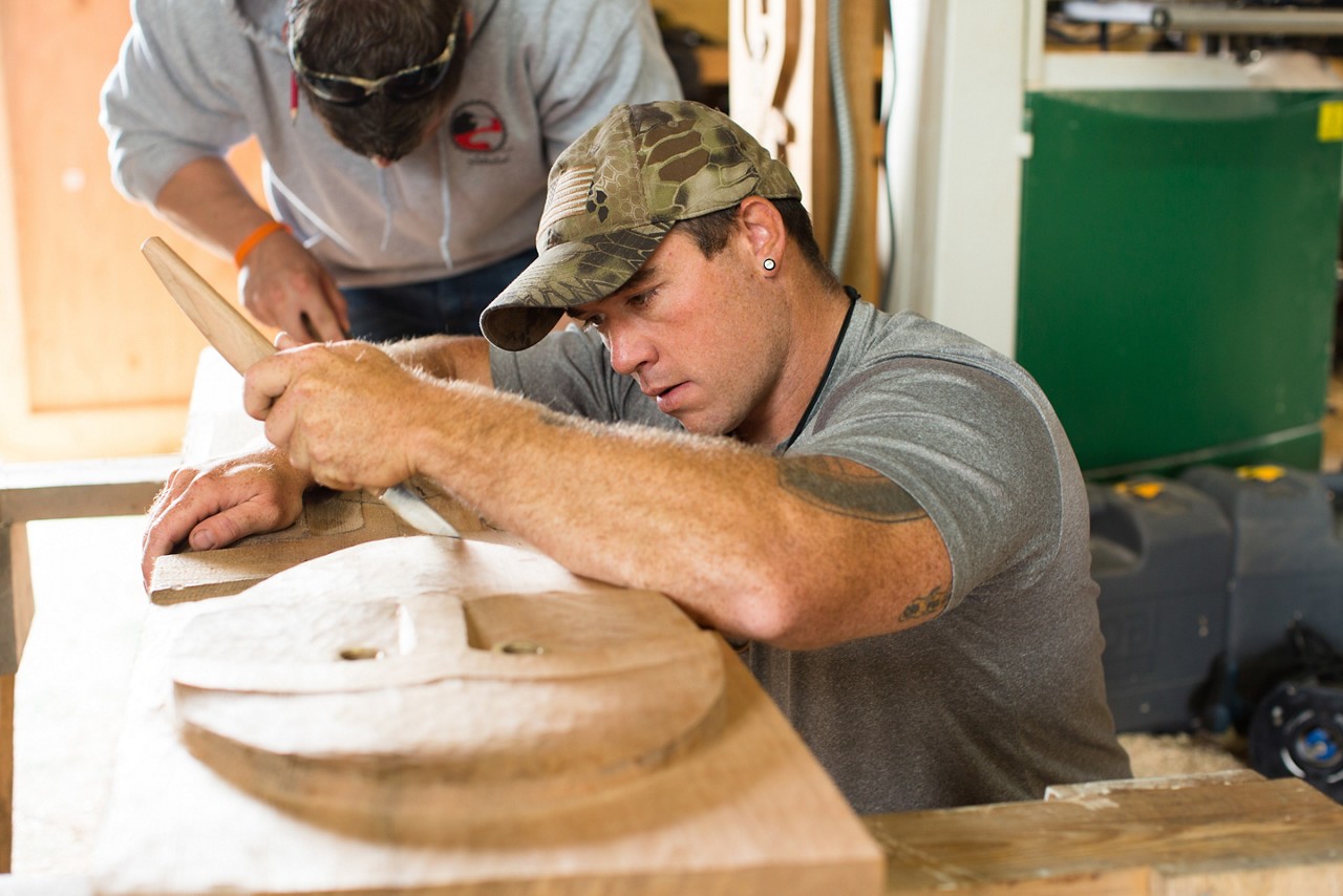 Woodcarver Earl Davis