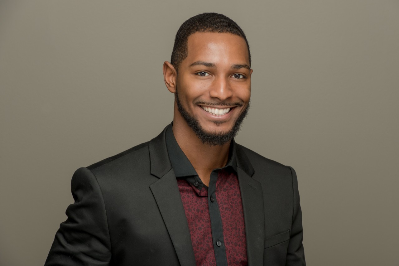 Dwayne Curry Headshot 2650 DSC9336 Dwayne Curry Headshot 2650 DSC9336