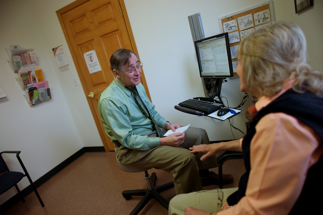 Bruce Kessler, MD of Eurika Internal Medicine with a patient. Key health care stakeholders have joined forces to work towards improved quality of health care available to the rural, low-income population of Humboldt and Del Norte Counties, CA. Aligning Forces for Quality. 