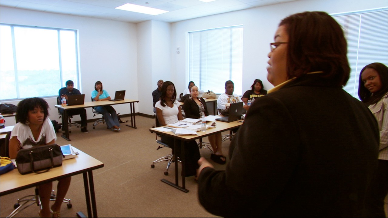 Altrivice Revis former program director HCSIA speaks to college students. The Tobacco Policy Change program supported Houston Communities for Safe Indoor Air (HCSIA), a coalition of African-American, Hispanic, Asian-American and Native-American communities, to get a city ordinance against indoor smoking in public places. This grass-roots advocacy approach can be applied to other areas of health care improvement, and serve as a model for other forms of social action and health advocacy. Tobacco Policy Change.