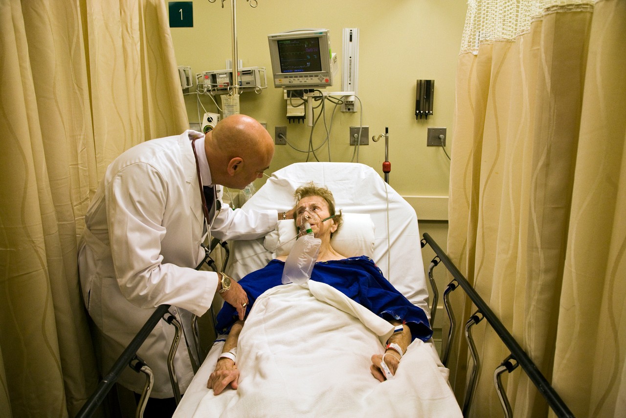 A doctor applies ozygen to a patient in the emergency room.

All images taken at the Hackensack University Medical Center in Hackensack, NJ.


***THESE IMAGES ARE NOT FOR RESALE WITHOUT PERMISSION FROM THE ROBERT WOOD JOHNSON FOUNDATION AND CANNOT BE PUT INTO GENERAL CIRCULATION OR SENT TO AGENTS.***, All images taken at the Hackensack University Medical Center in Hackensack, NJ.  Health Care Delivery


